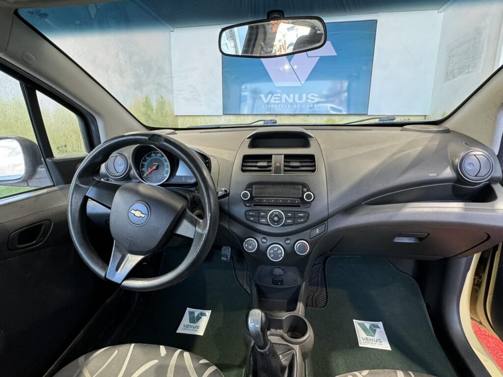 Chevrolet Spark S-Tech II 2015 - 17